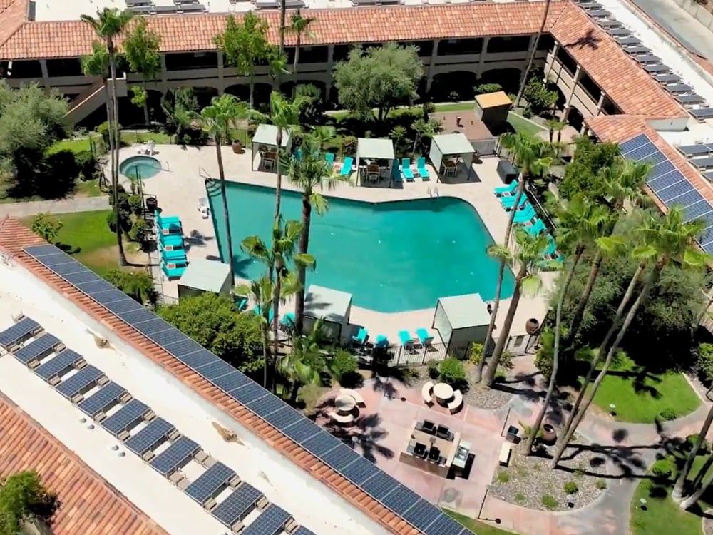 Outdoor Pool La Fuente Inn and Suites