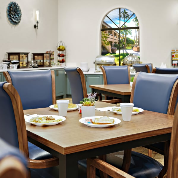Complimentary Breakfast at La Fuente Inn & Suites Hotel, Yuma, Arizona